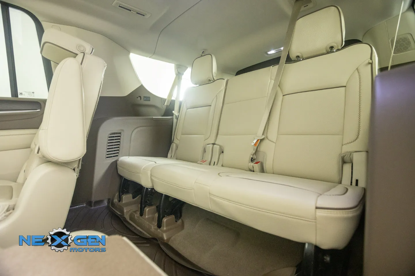 GMC Yukon XL photo 33