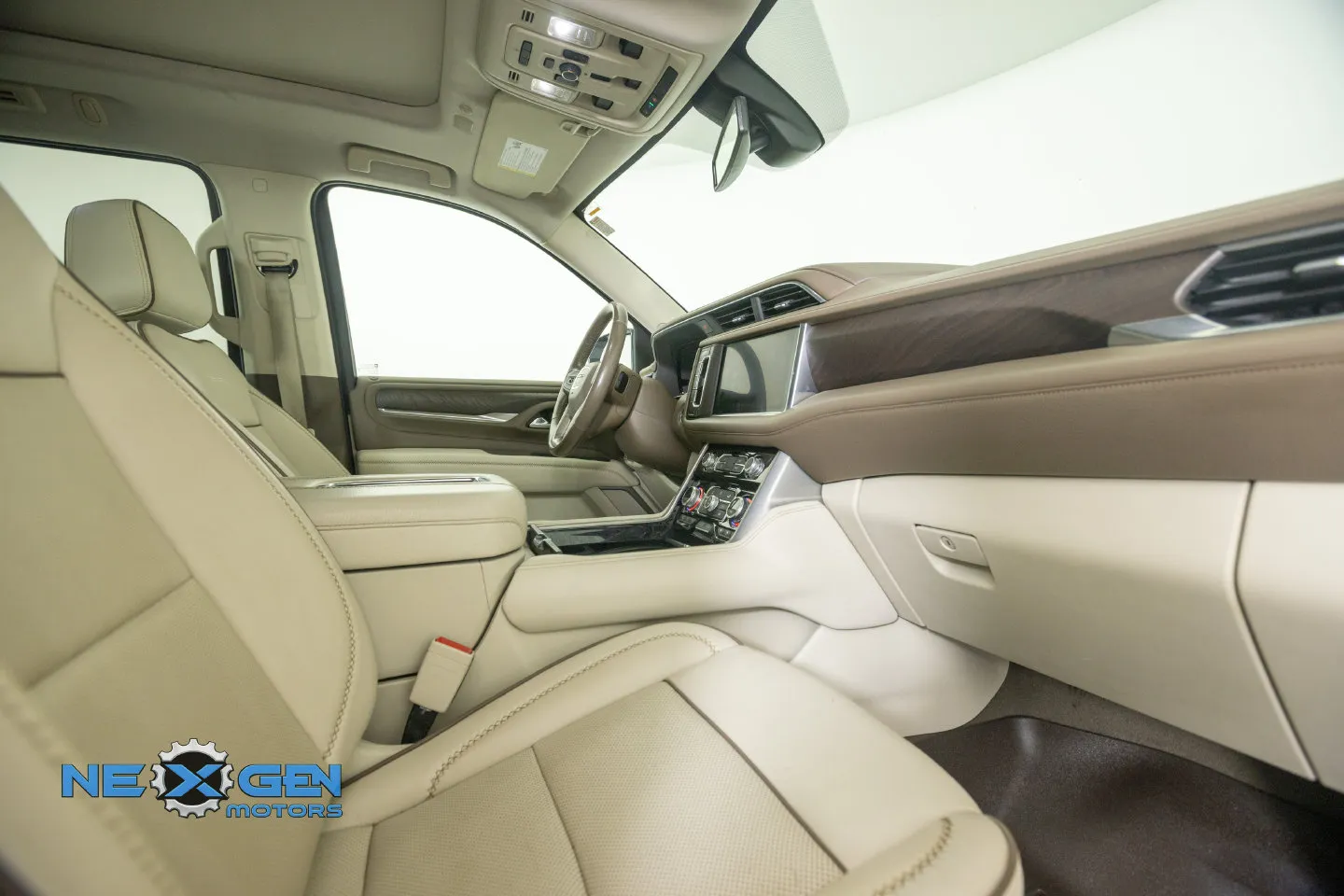 GMC Yukon XL photo 7