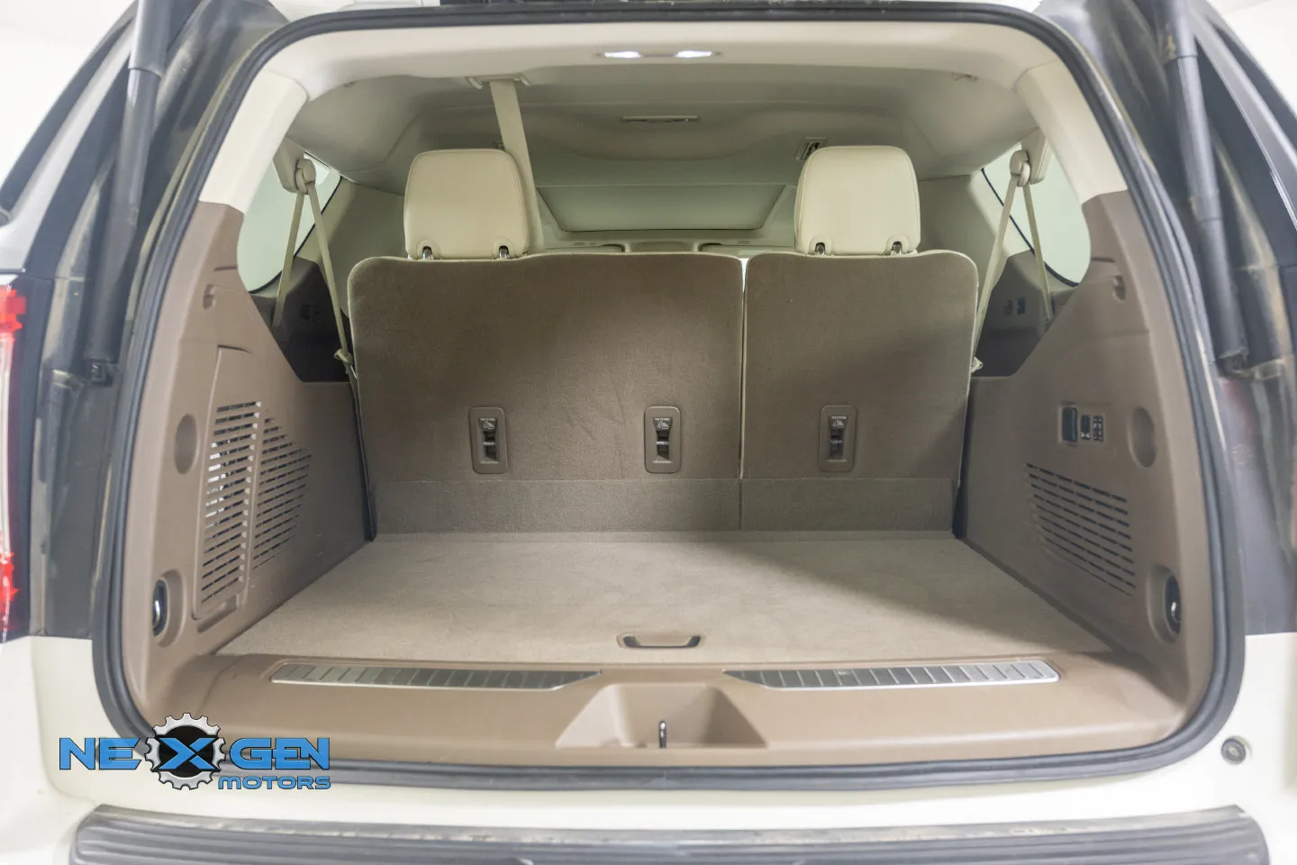 GMC Yukon XL photo 37