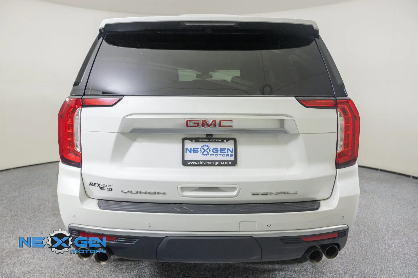 GMC Yukon XL photo 36