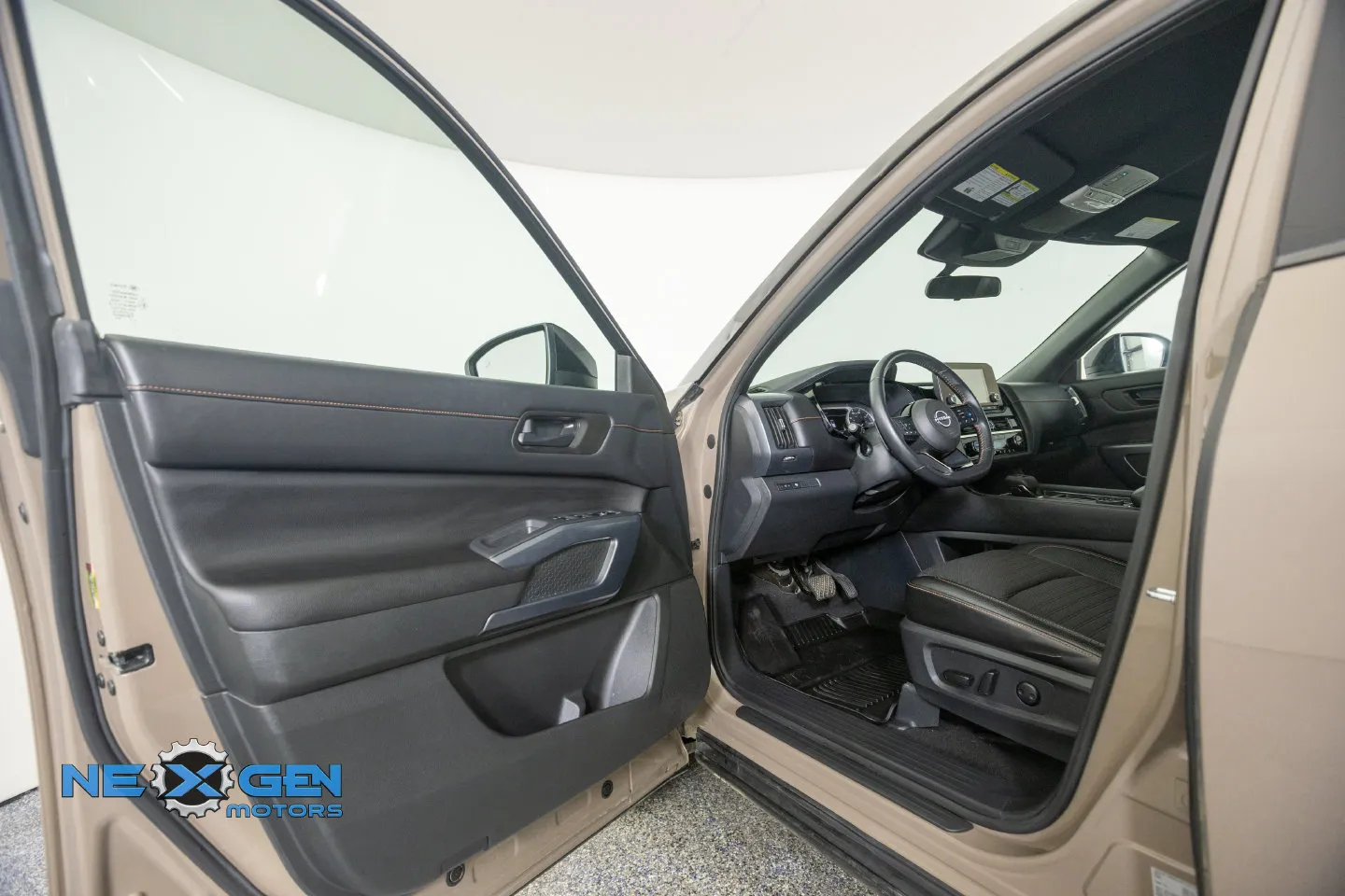 Nissan Pathfinder photo 12