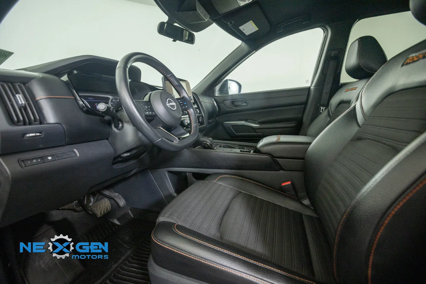 Nissan Pathfinder photo 13