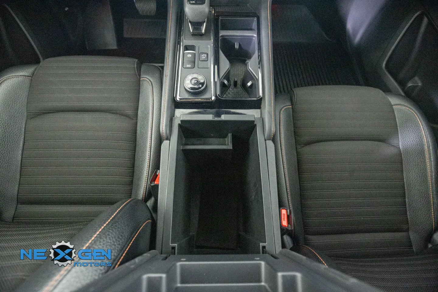 Nissan Pathfinder photo 5