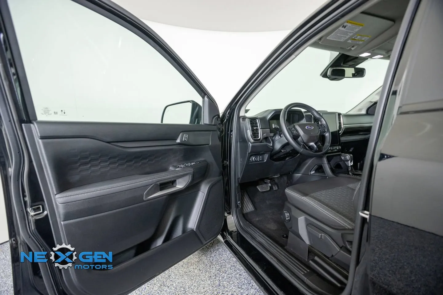 Ford Ranger photo 12