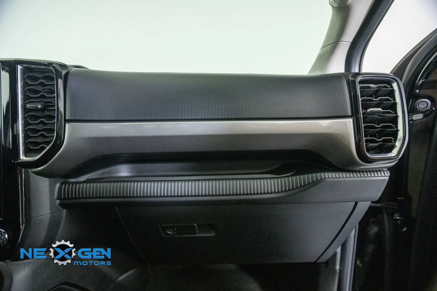 Ford Ranger photo 9