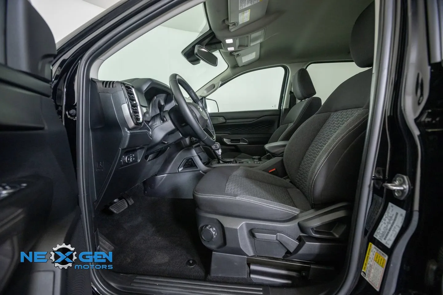 Ford Ranger photo 14