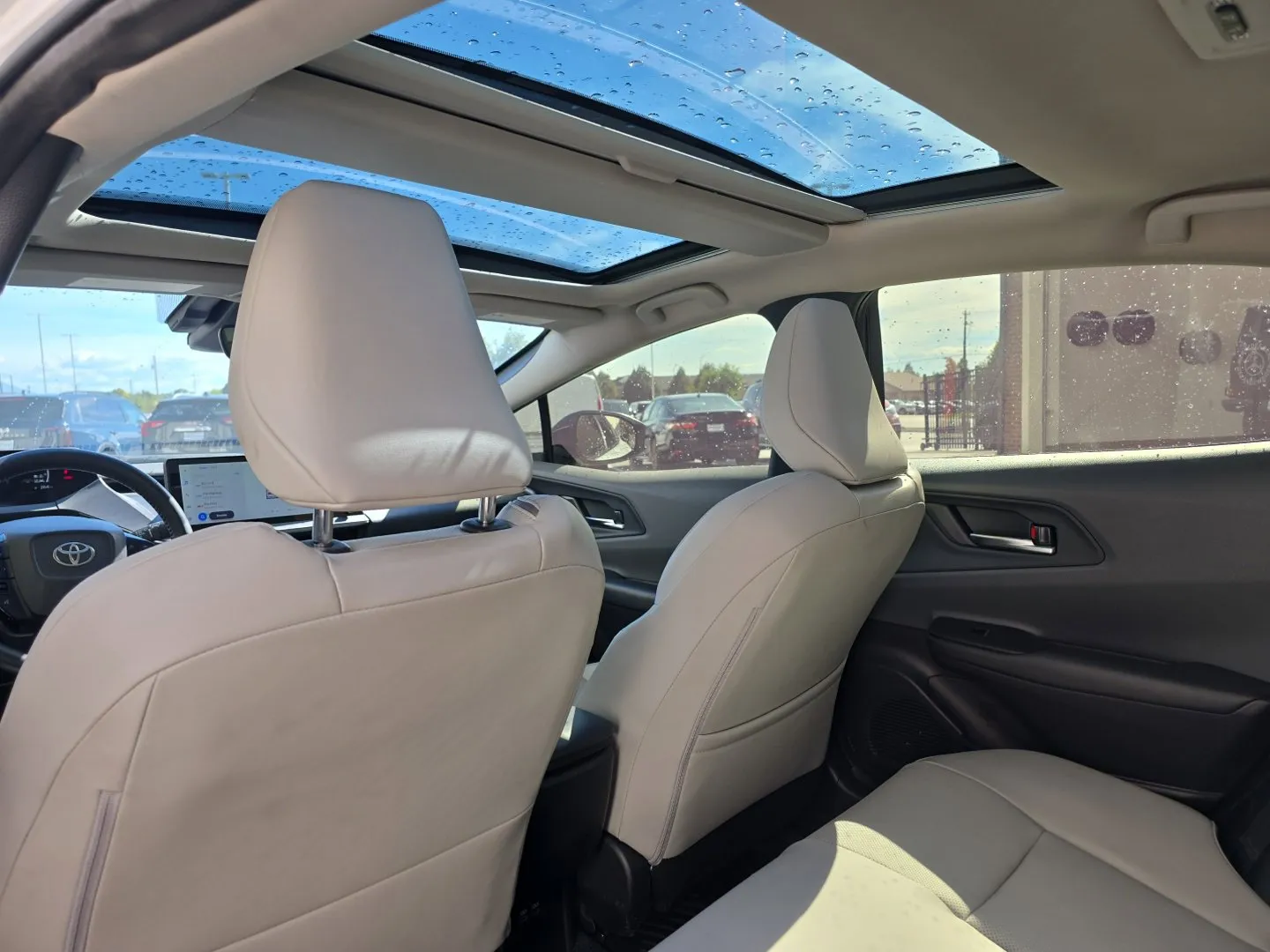 Toyota Prius photo 23