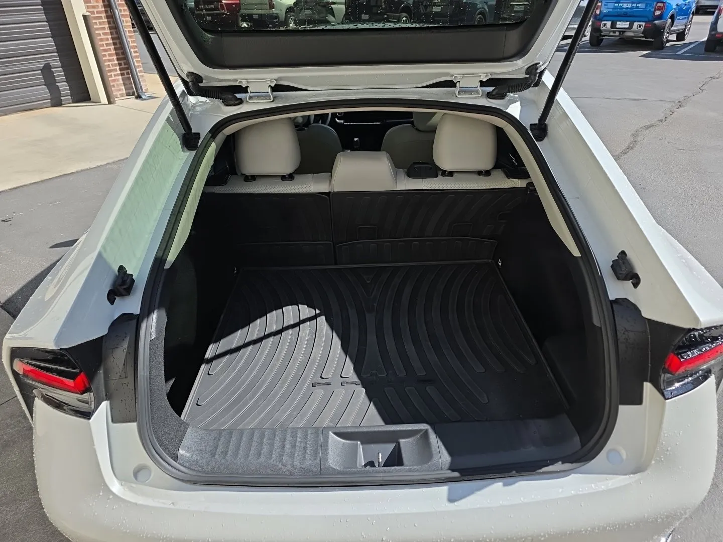 Toyota Prius photo 26