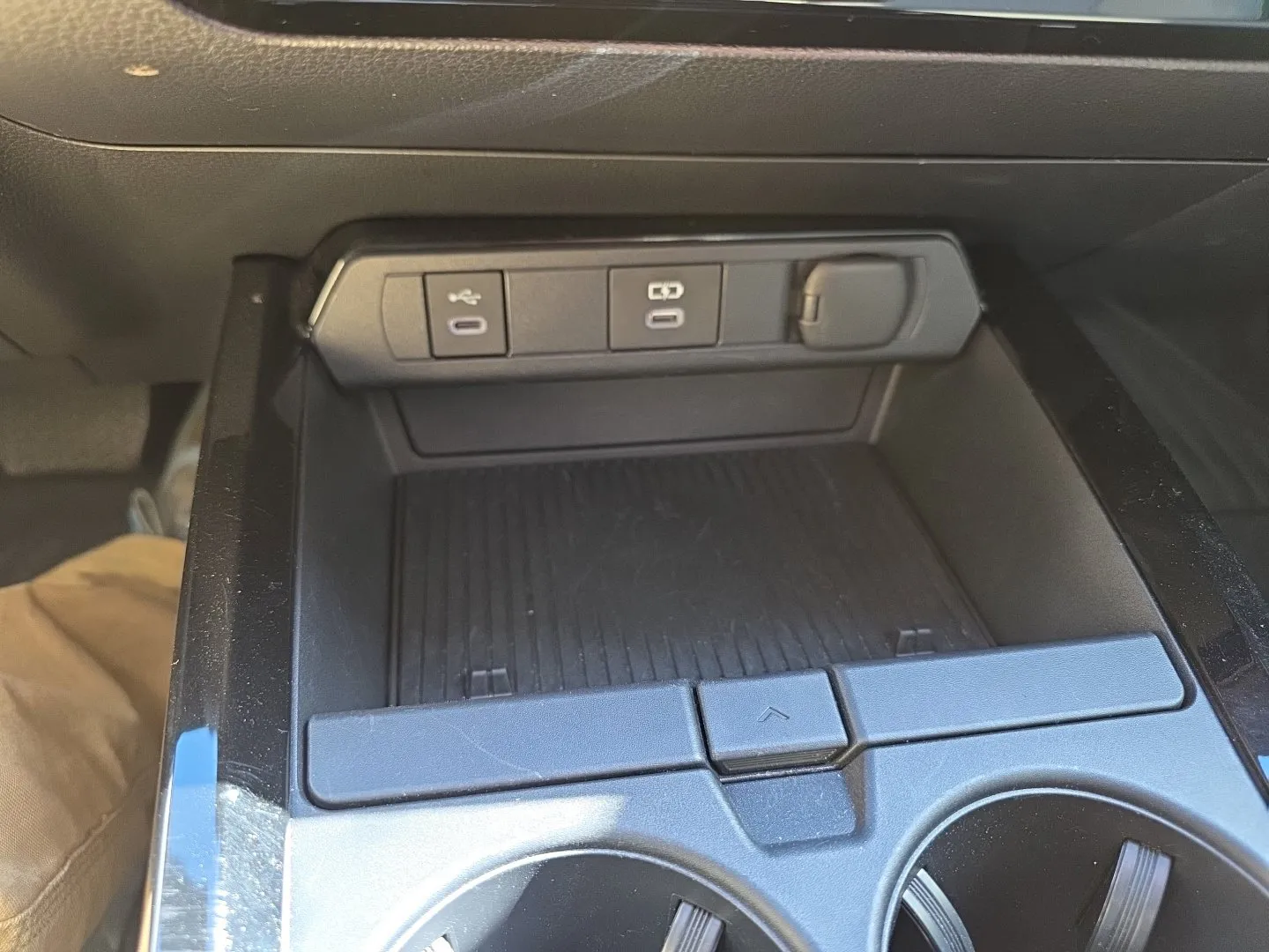 Toyota Prius photo 16