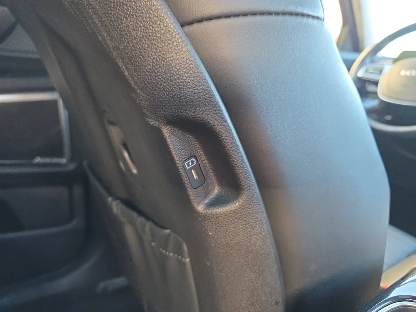 Kia Telluride photo 40
