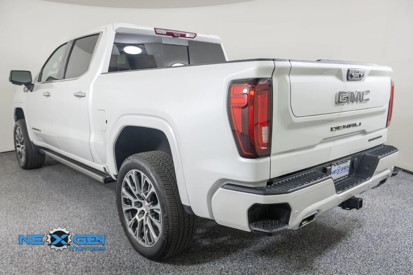 GMC Sierra photo 26