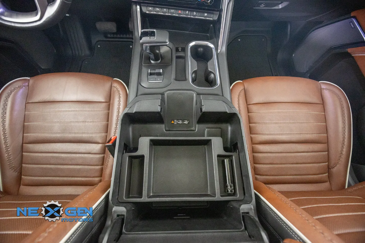GMC Sierra photo 5
