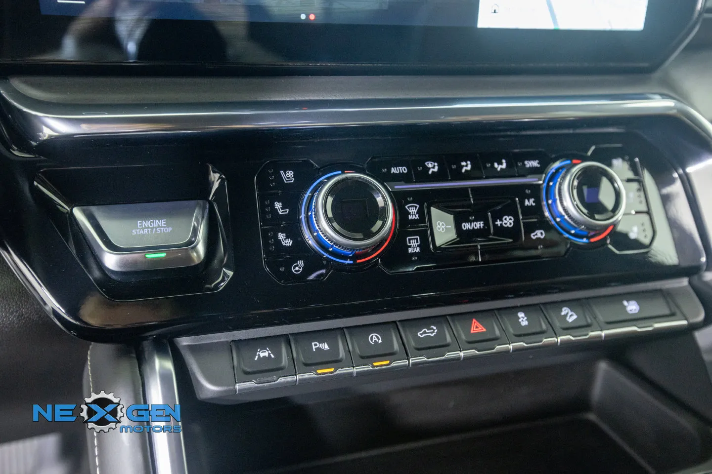 GMC Sierra photo 21