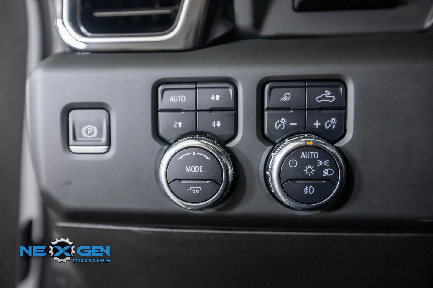 GMC Sierra photo 15