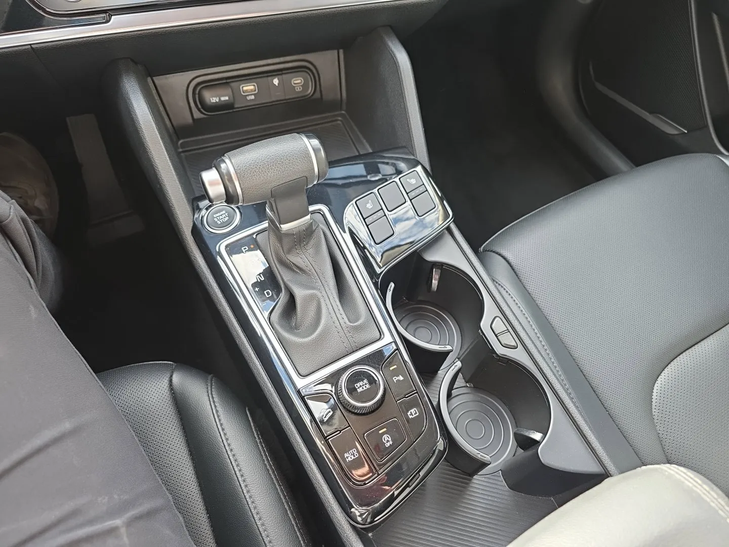 2024 Kia Sportage EX - Photo 14