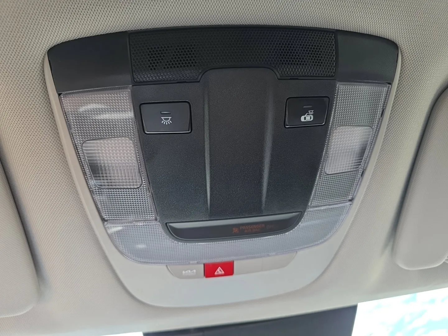 2024 Kia Sportage EX - Photo 16