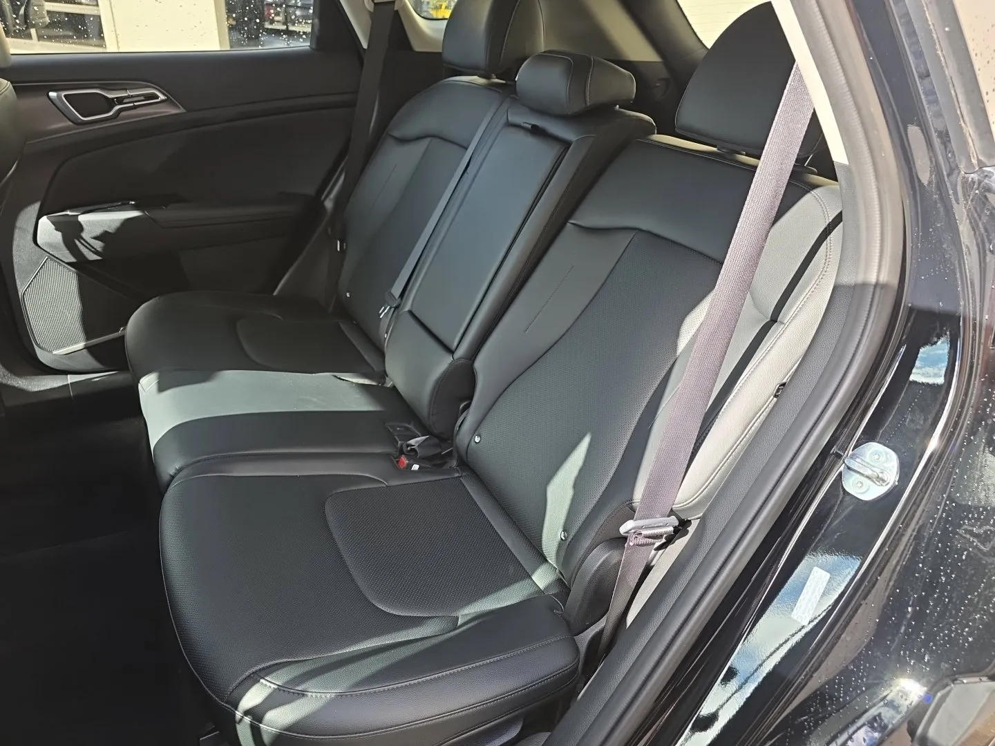 2024 Kia Sportage EX - Photo 19