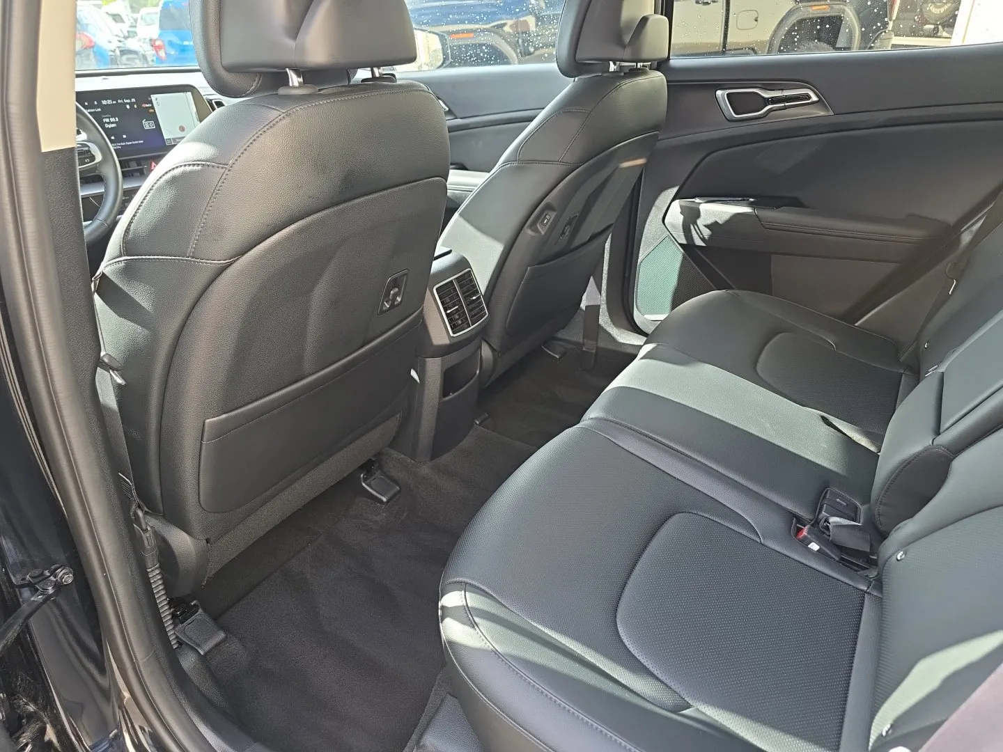 2024 Kia Sportage EX - Photo 18