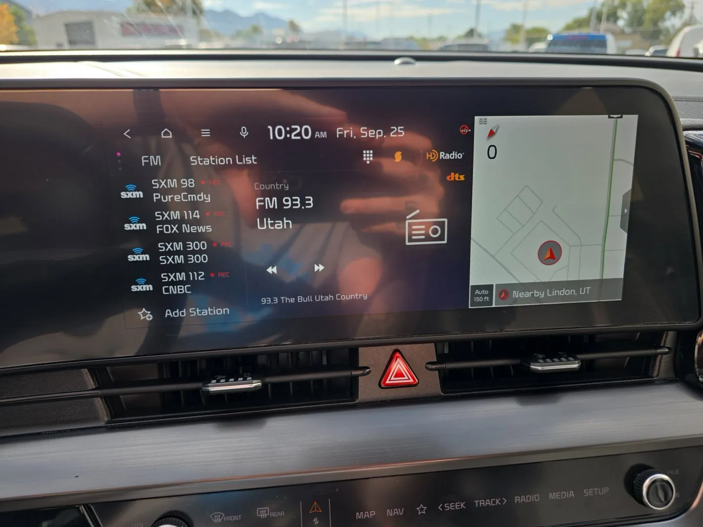 2024 Kia Sportage EX - Photo 11