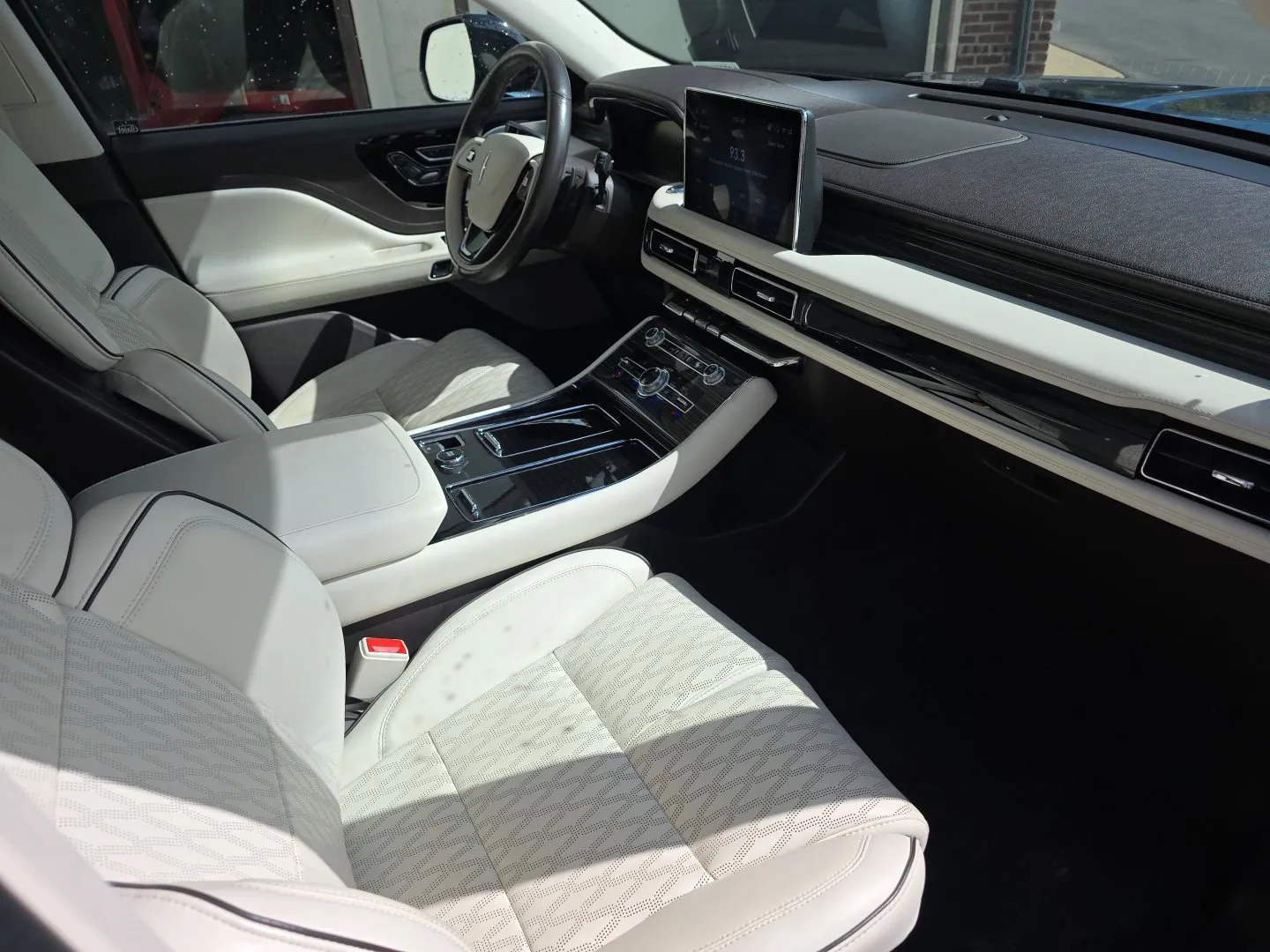 Lincoln Aviator photo 38