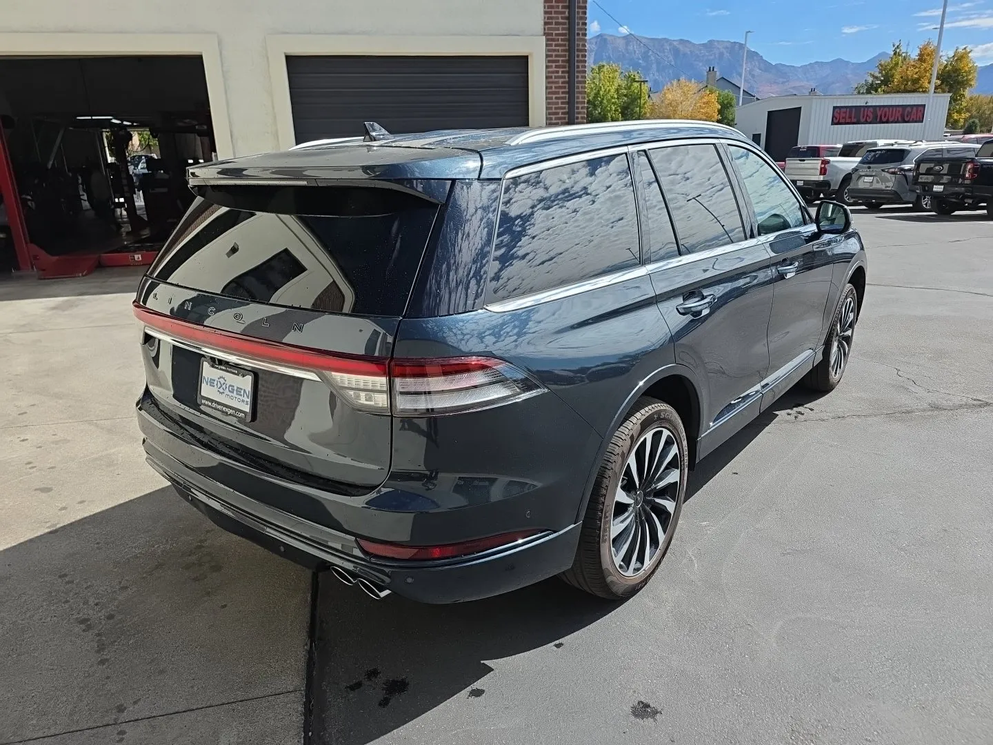 Lincoln Aviator photo 33