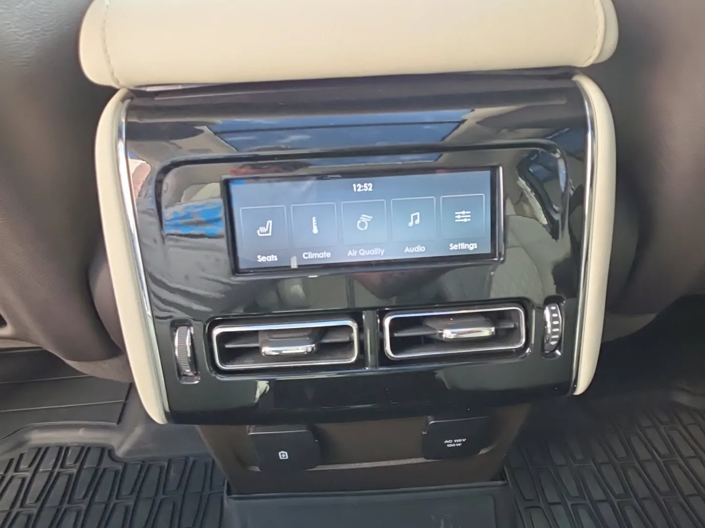 Lincoln Aviator photo 25
