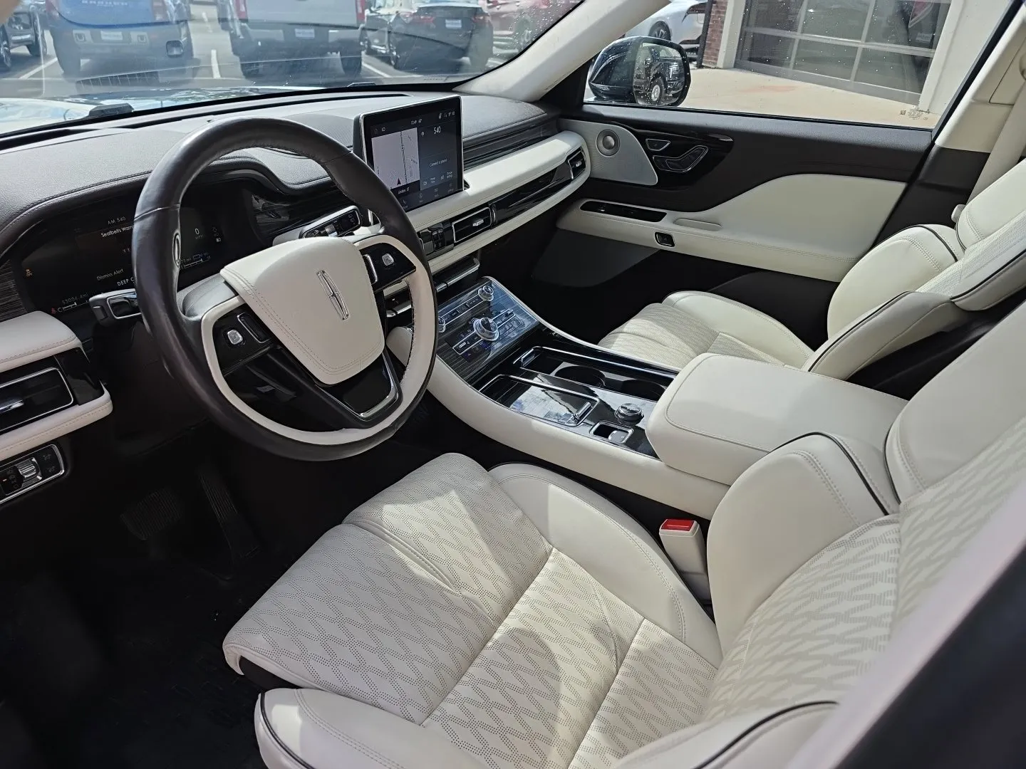 Lincoln Aviator photo 6