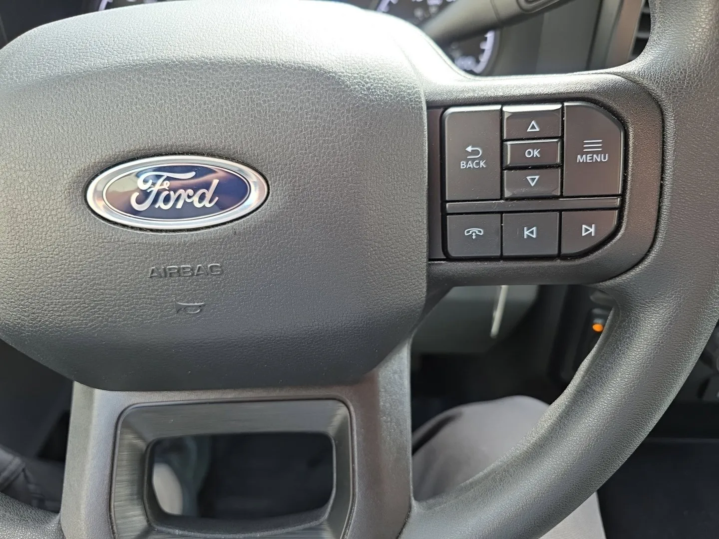 Ford F-250SD photo 12