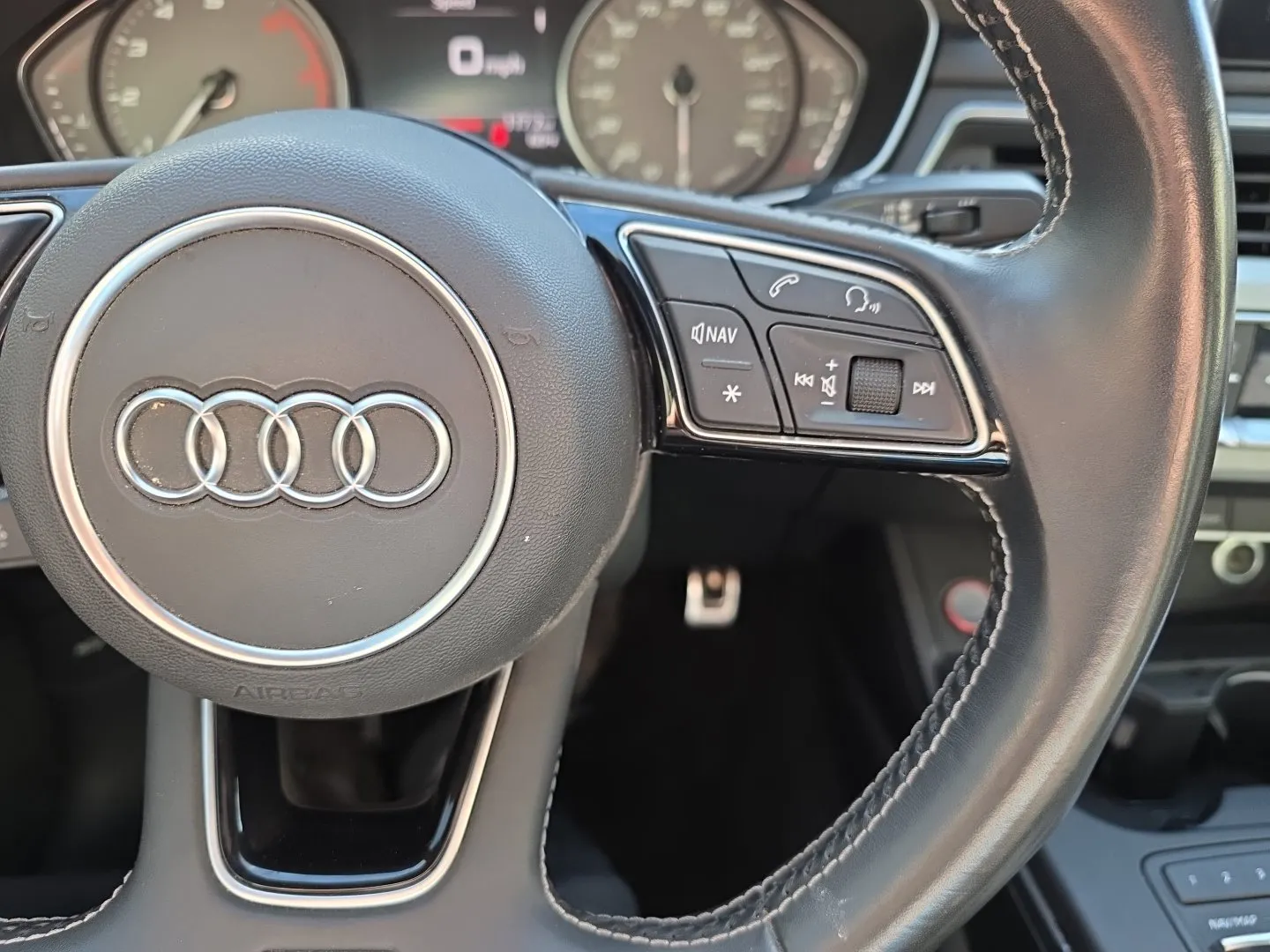 Audi S4 photo 12
