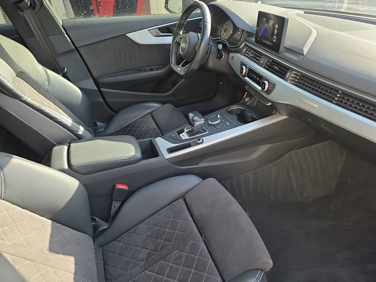 Audi S4 photo 32