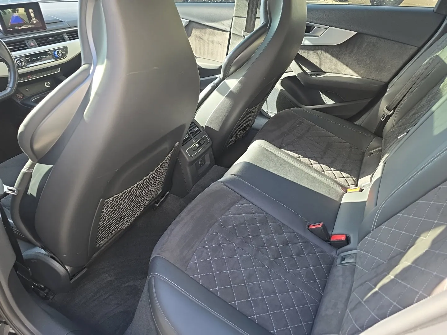 Audi S4 photo 20
