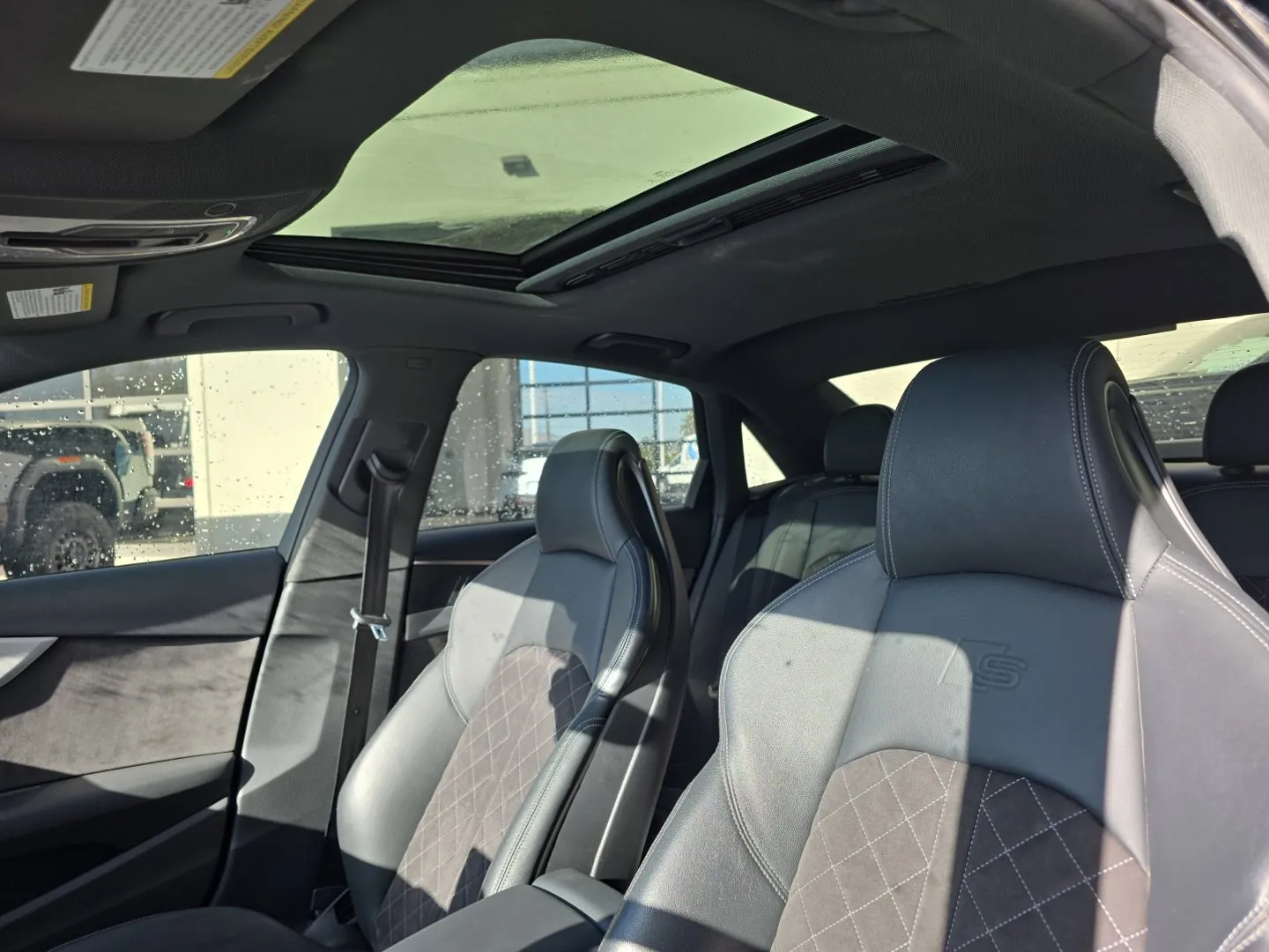 Audi S4 photo 18