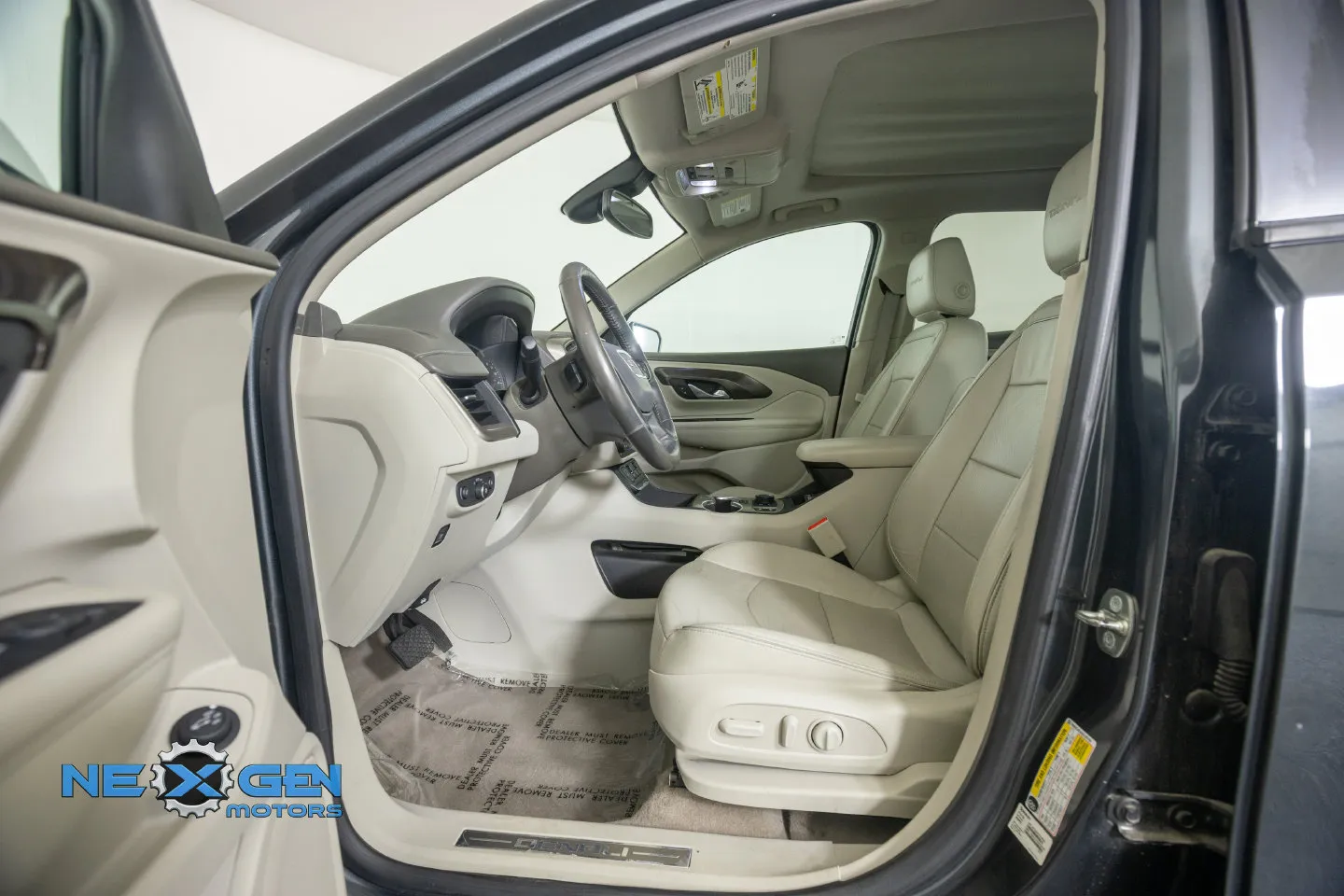 GMC Terrain photo 14