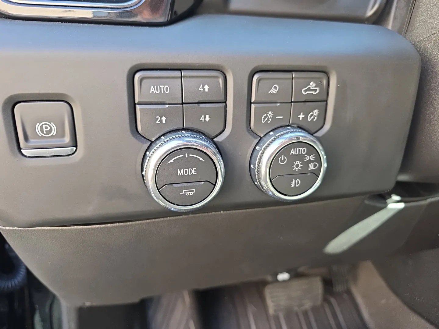 GMC Sierra photo 9