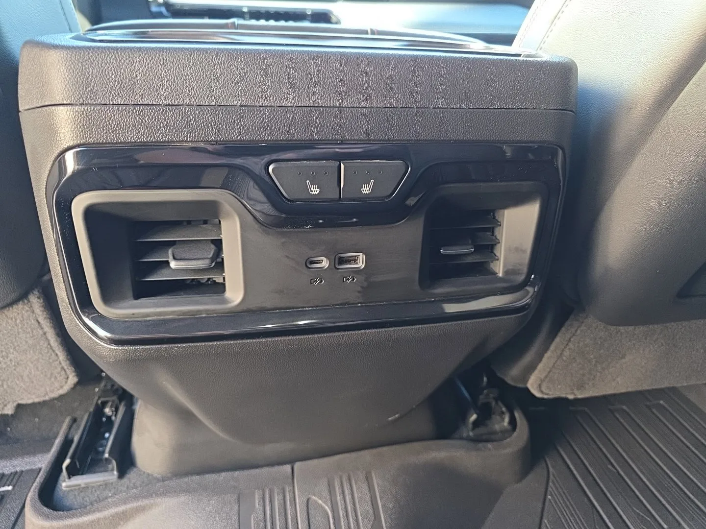 GMC Sierra photo 25