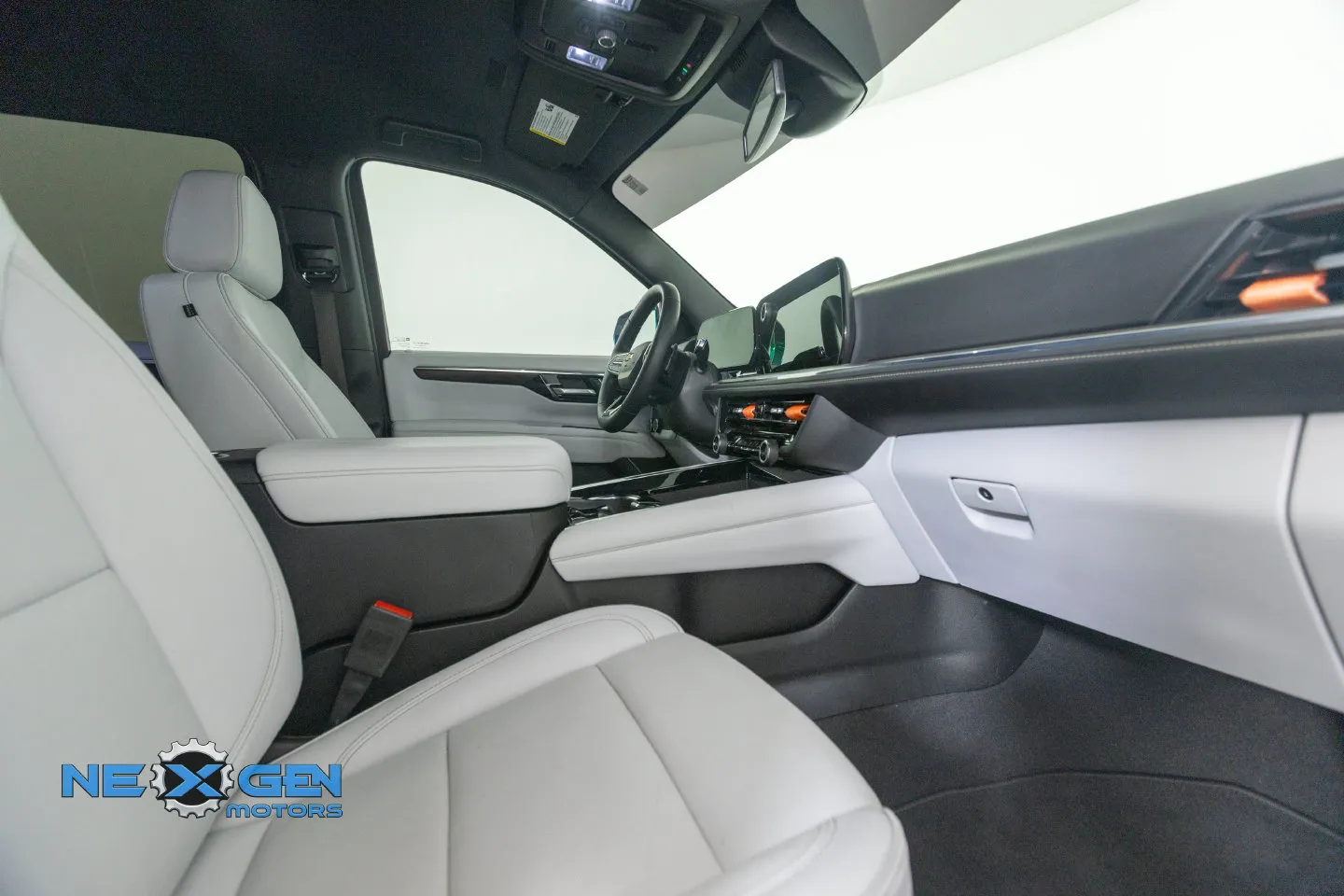 Chevrolet Suburban photo 7