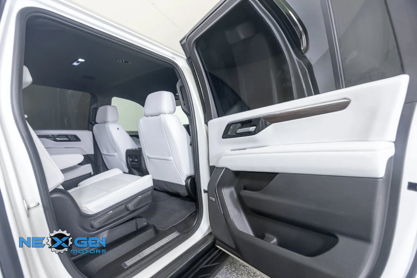 Chevrolet Suburban photo 39