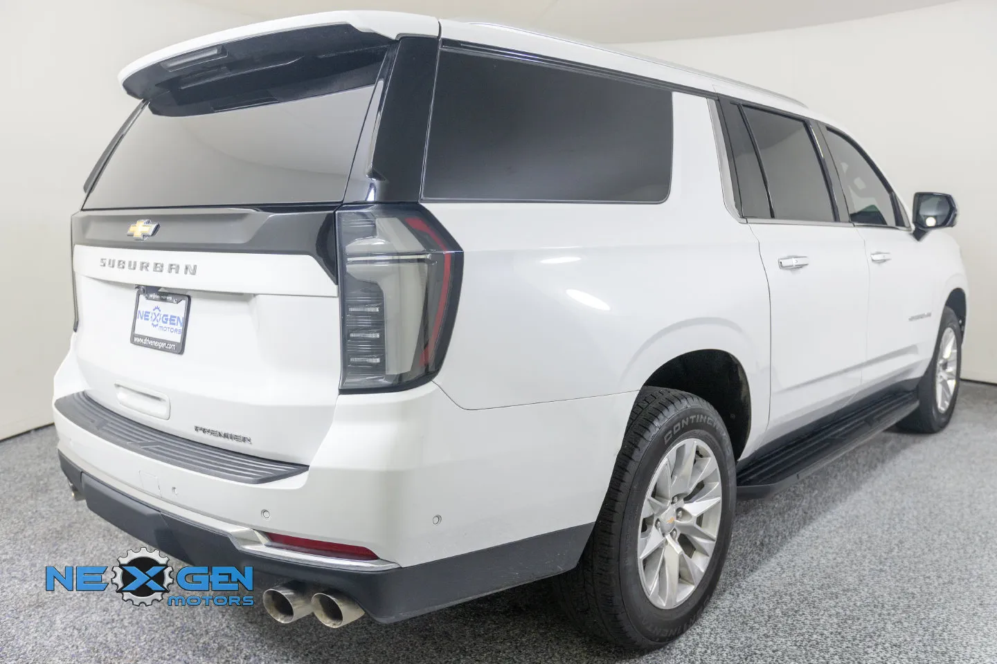 Chevrolet Suburban photo 37