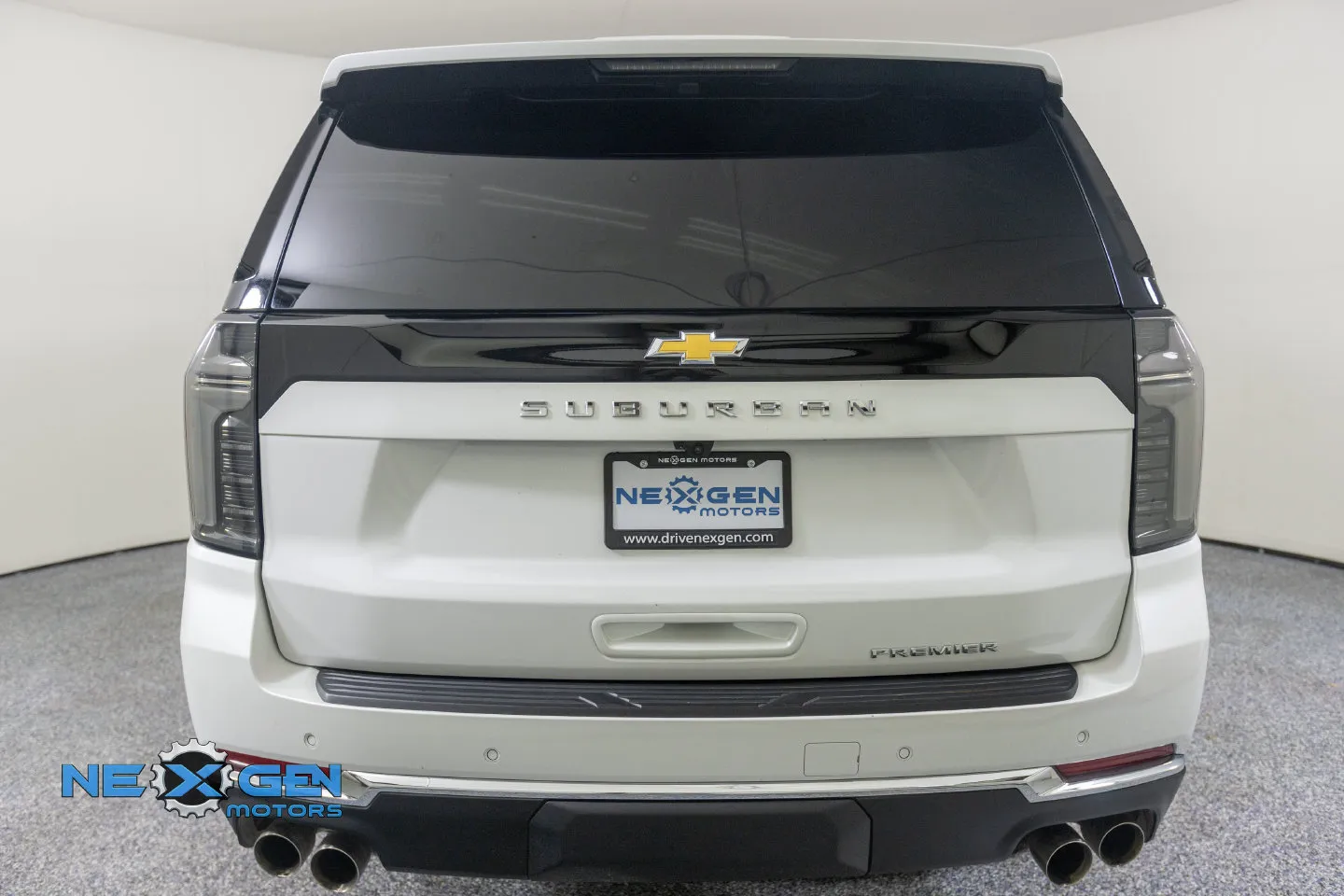 Chevrolet Suburban photo 35