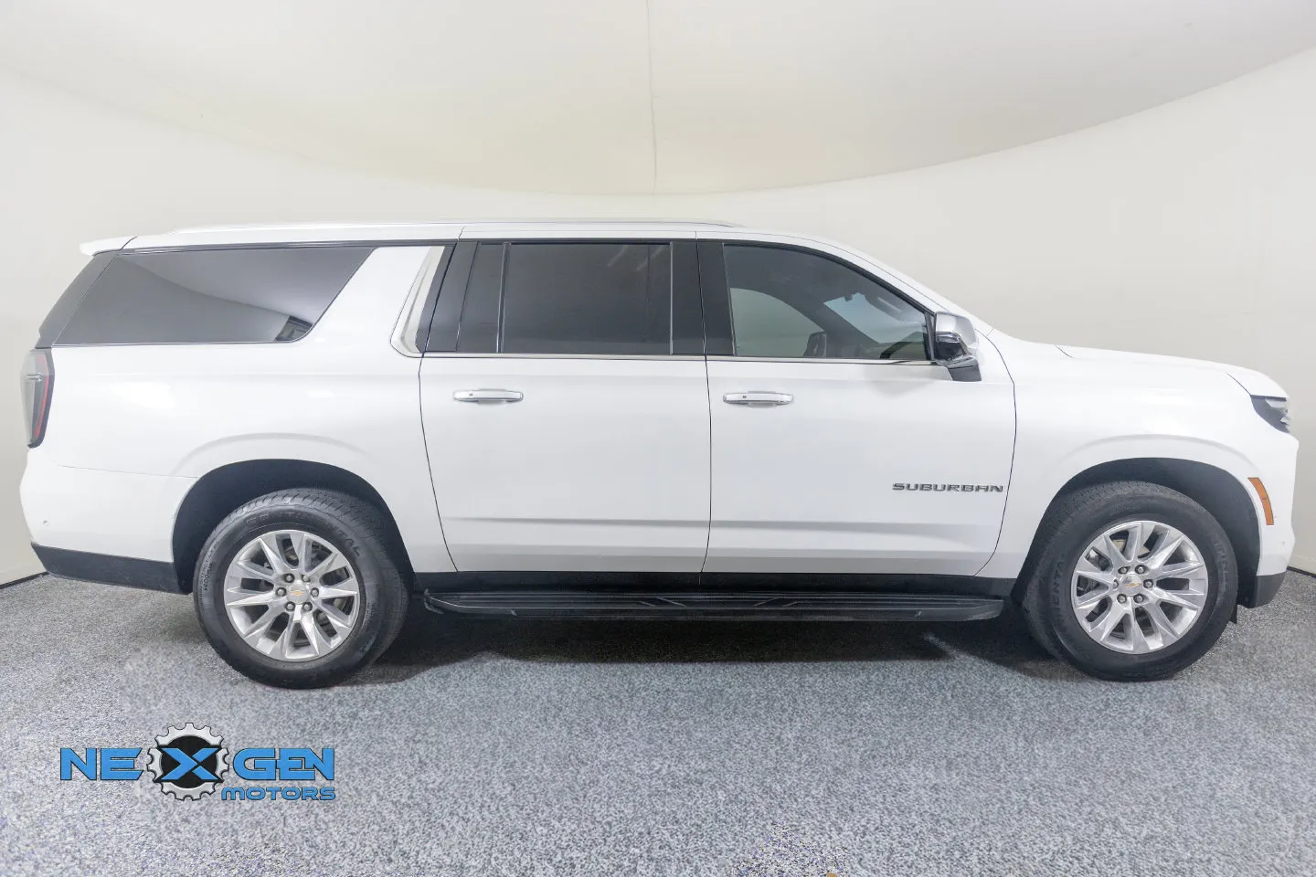 Chevrolet Suburban photo 38