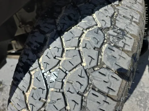 More photos of 2025 Rivian R1S Adventure Dual Motor Standard Pack at NeXgen Motors, UT