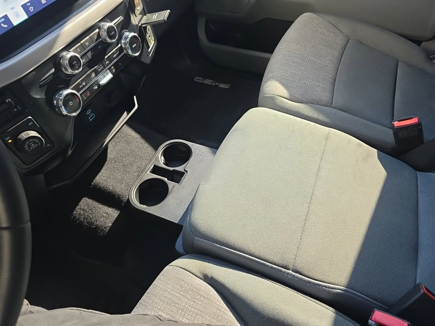 Ford F-150 photo 18