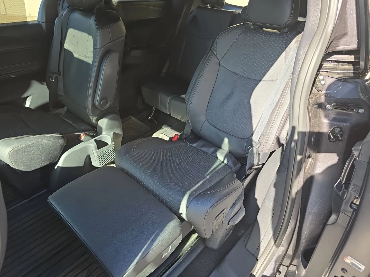Toyota Sienna photo 25
