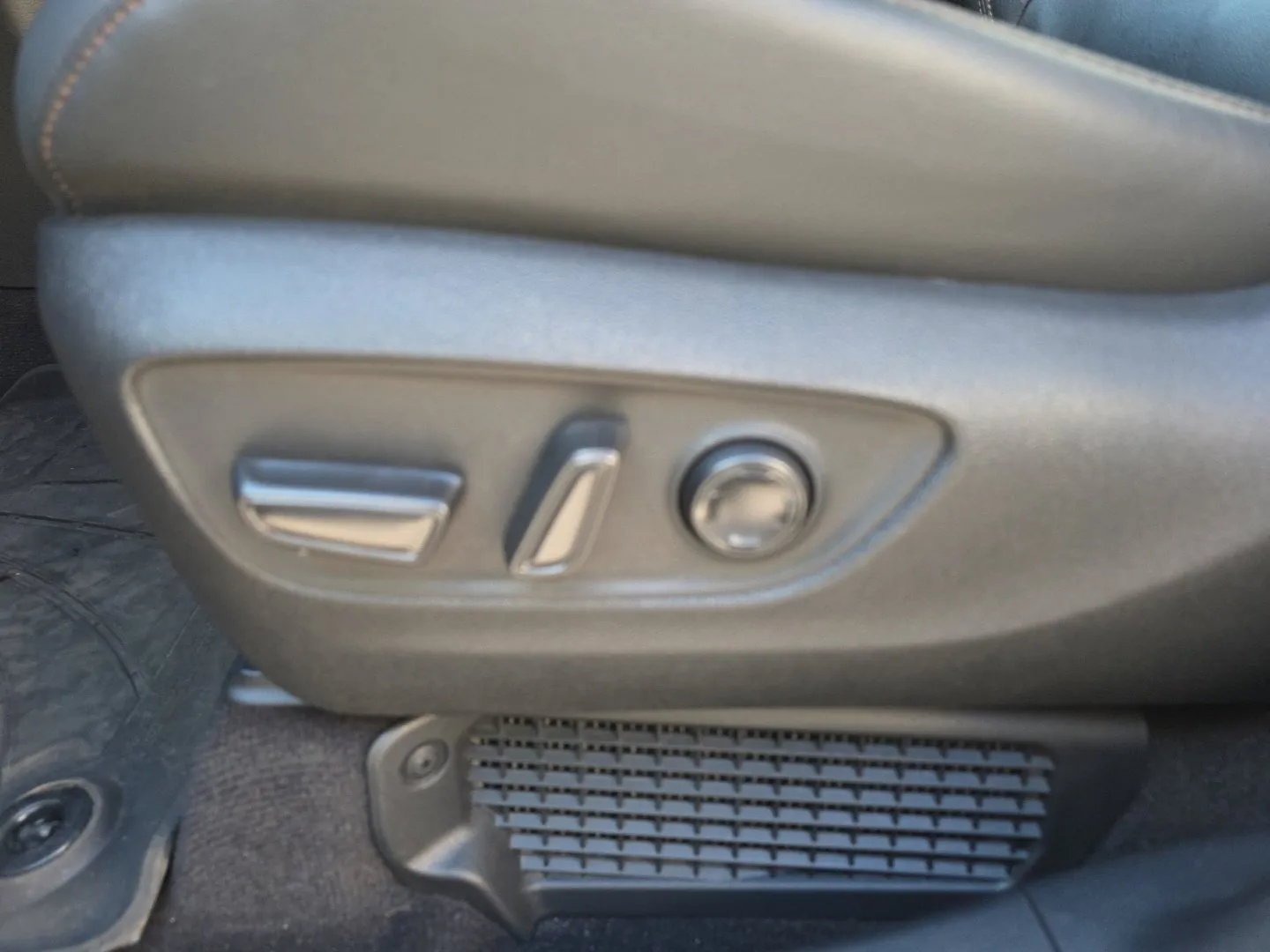 Toyota Sienna photo 8