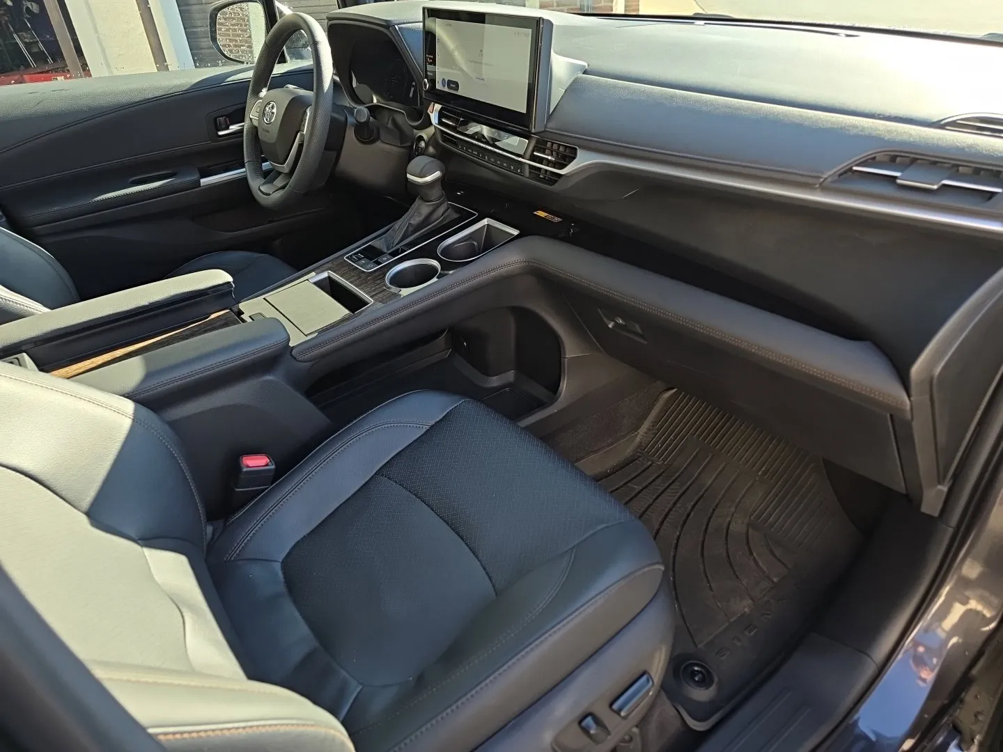 Toyota Sienna photo 37