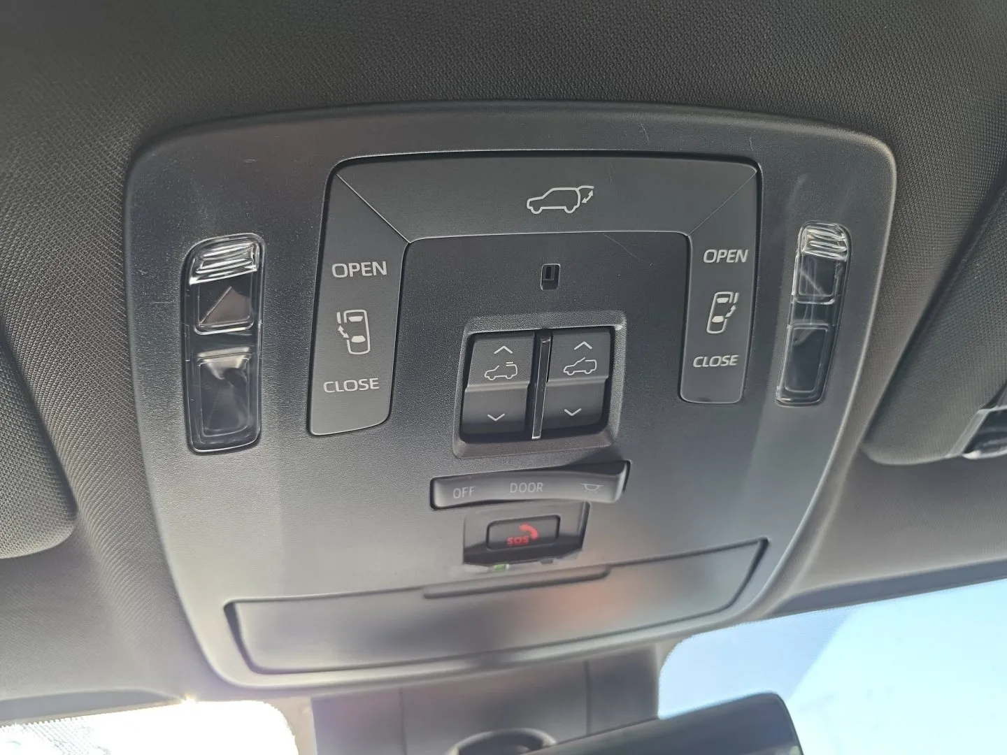 Toyota Sienna photo 16