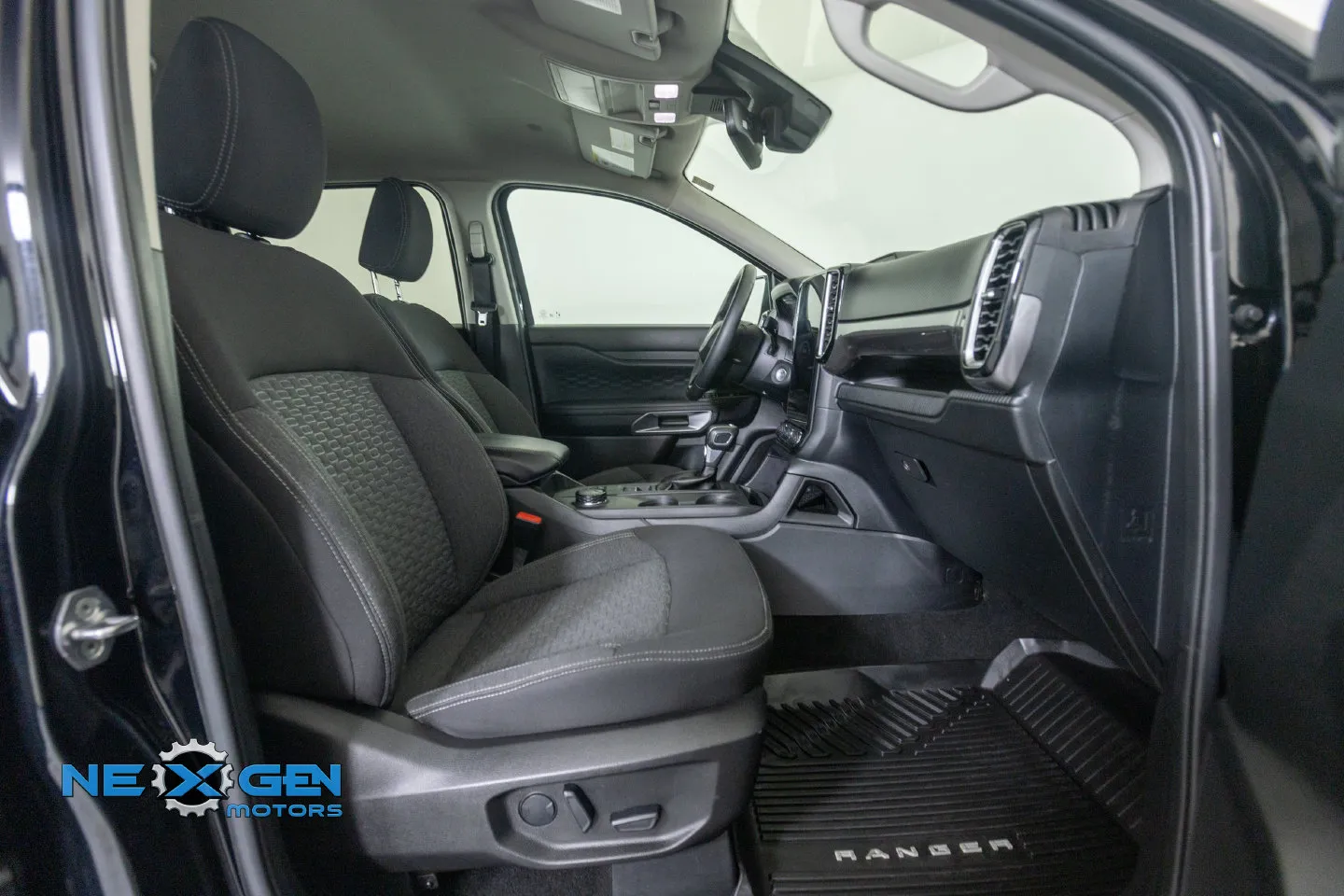 Ford Ranger photo 8