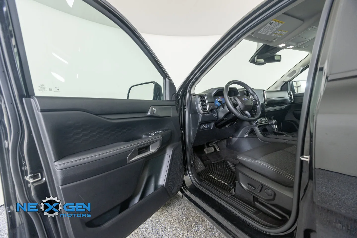 Ford Ranger photo 12