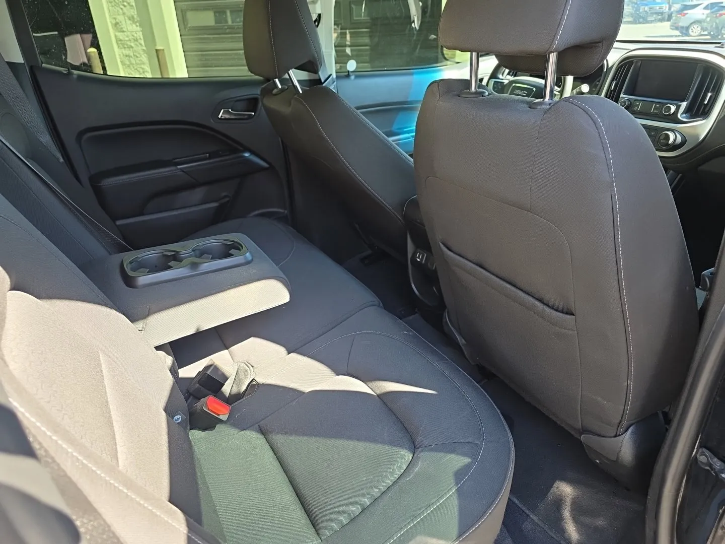 GMC Canyon photo 28
