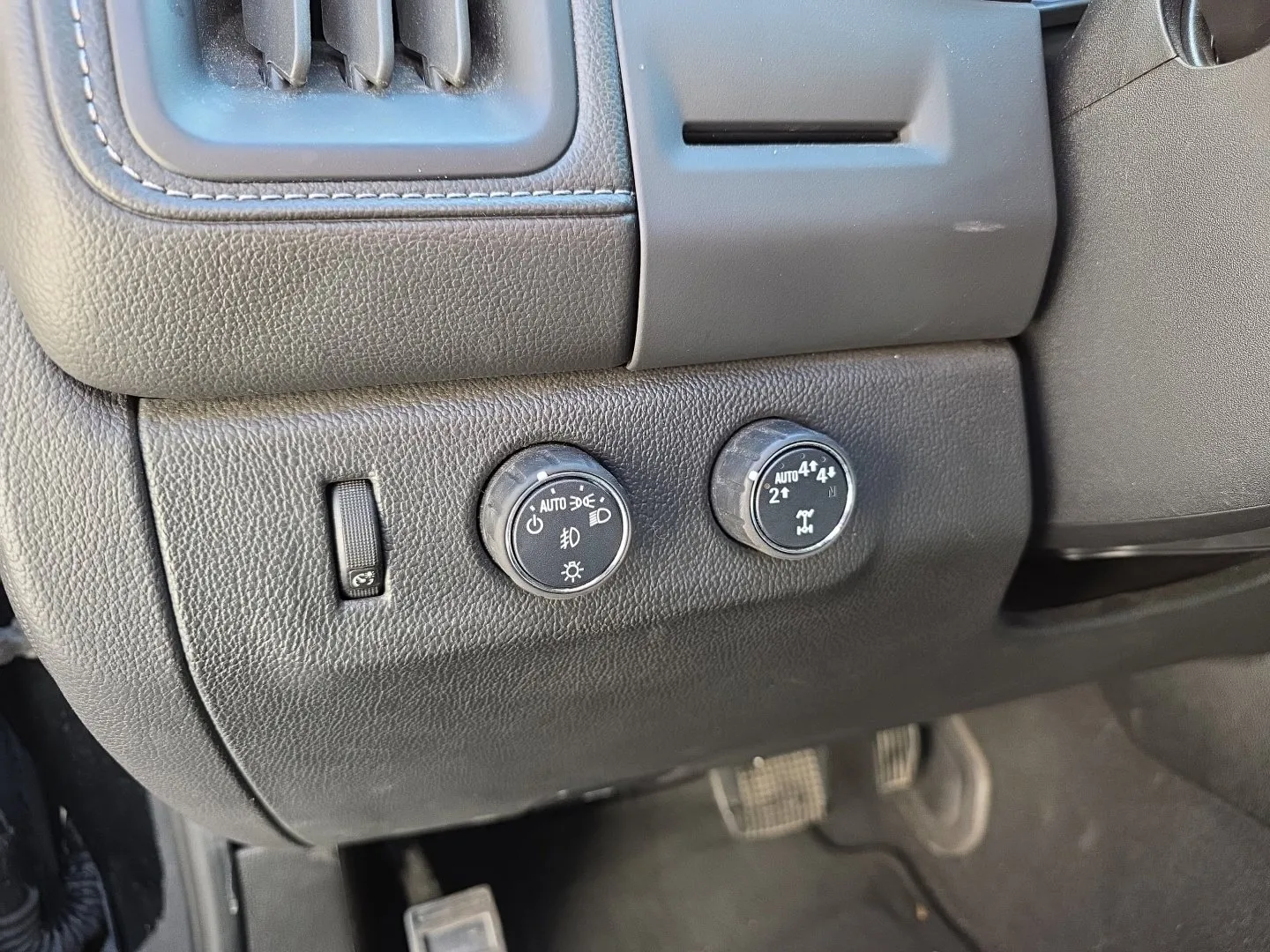GMC Canyon photo 9
